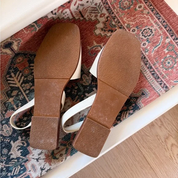 Zara Women's Elegant White Sandals - Picture 2 of 4